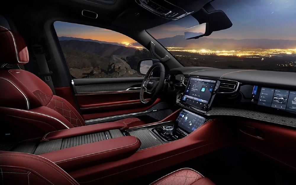 Интерьер Jeep Grand Wagoneer 2026