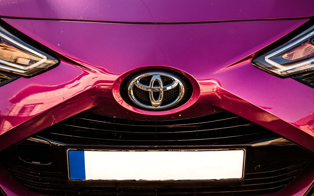 Продажи Toyota продолжают падать: раскрыты причины