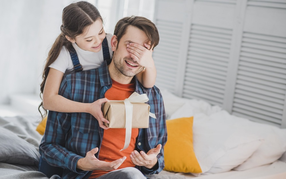 Это замечательный подарок для тех, кто интересуется техникой и автомобилями!