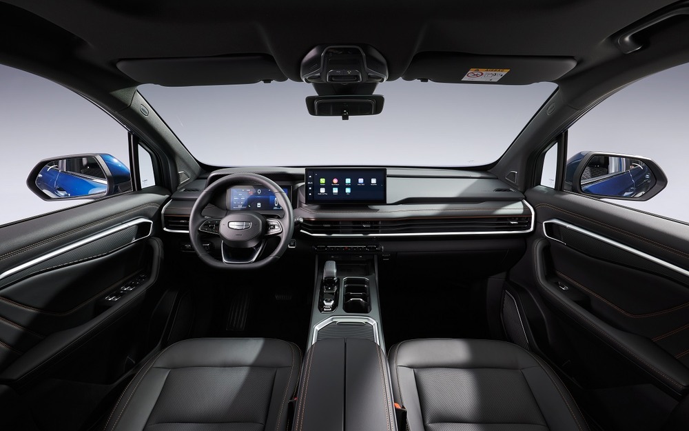 Интерьер Geely Okavango