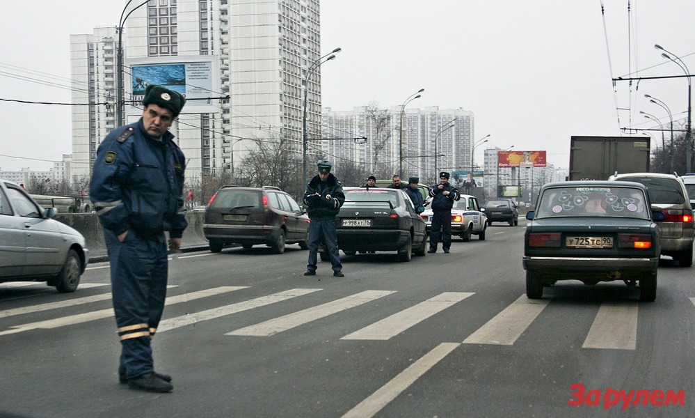 Нетрезвых пешеходов заставят дыхнуть в трубочку