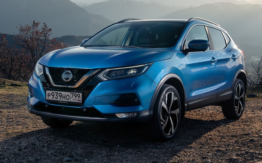 Официальные продажи второго Кашкая у нас начались весной 2014 года. Российская сборка стартовала осенью 2015 года - до этого ввозили машины британской сборки.