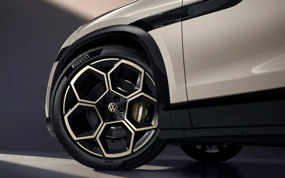 5 метров, 313 сил: Volkswagen показал замену Туарегу