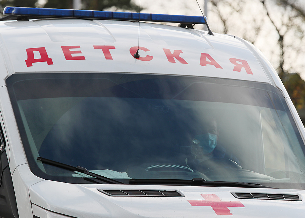 Женщина случайно задавила ребенка во время парковки