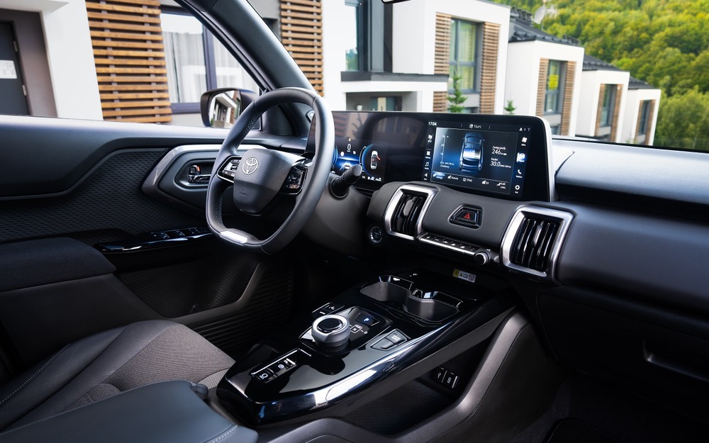 Интерьер Toyota Urban Cruiser