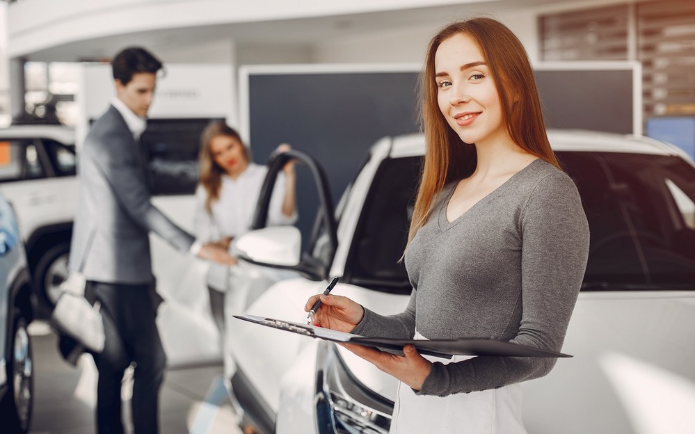 Продажи не китайских иномарок резко выросли в сентябре: какие авто в лидерах