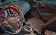 Opel Astra J