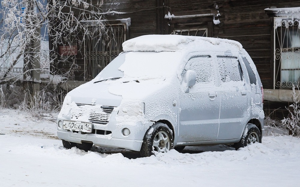 Если вы чистите машину так (!), вы рискуете собой и другими