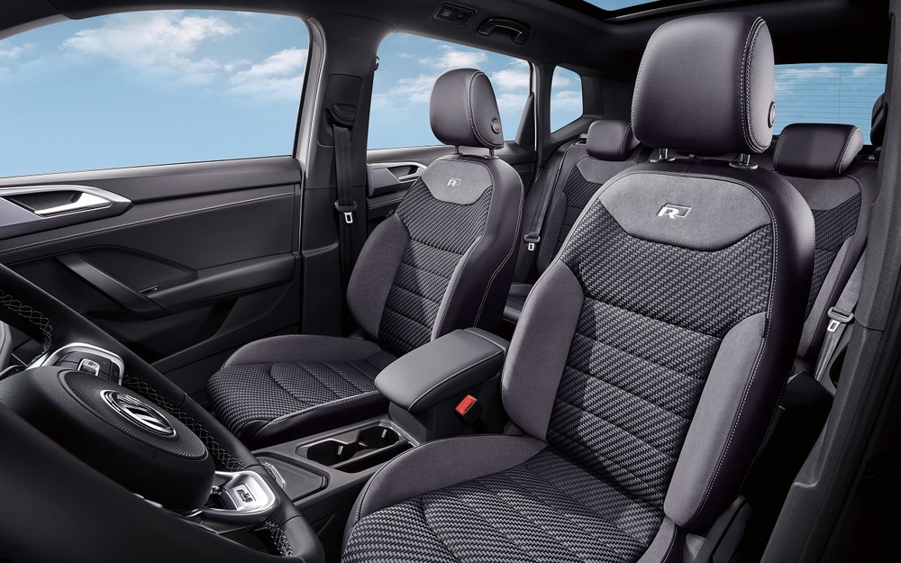 Интерьер Volkswagen Tharu XR