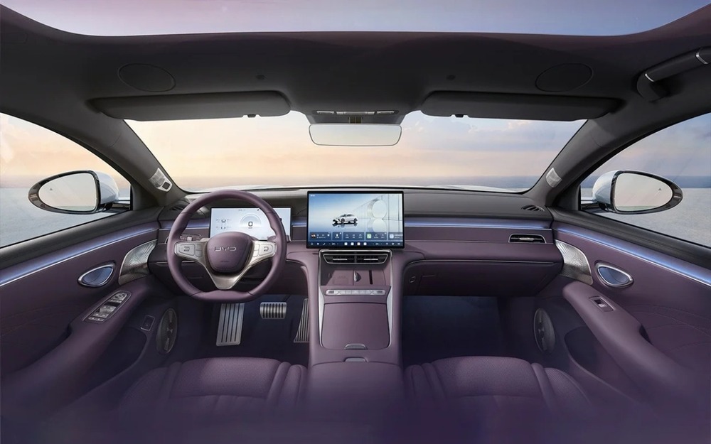 Интерьер BYD Seal 08