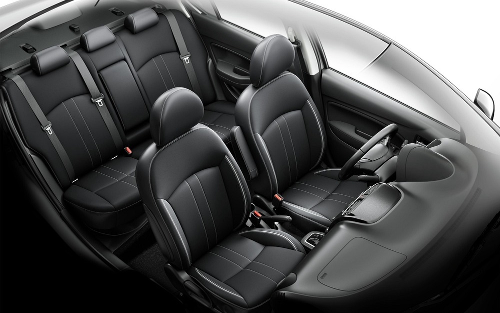 Интерьер Mitsubishi Attrage