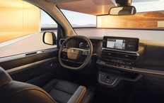 Интерьер Peugeot Traveller
