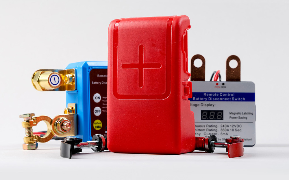 Общий недостаток большинства приборов - сложность их компоновки близ батареи.