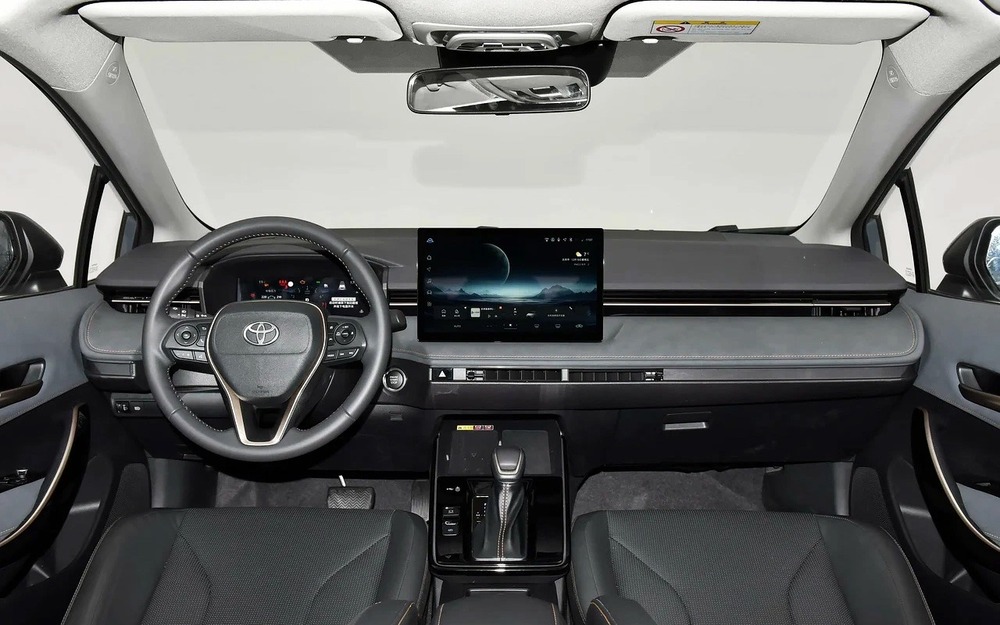 Интерьер Toyota Corolla