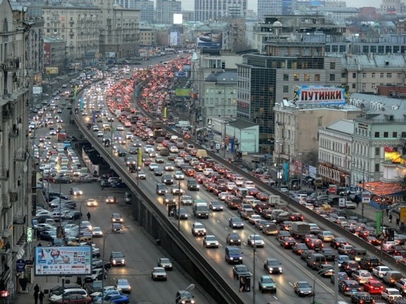 По Москве быстрее добежать, чем доехать 
