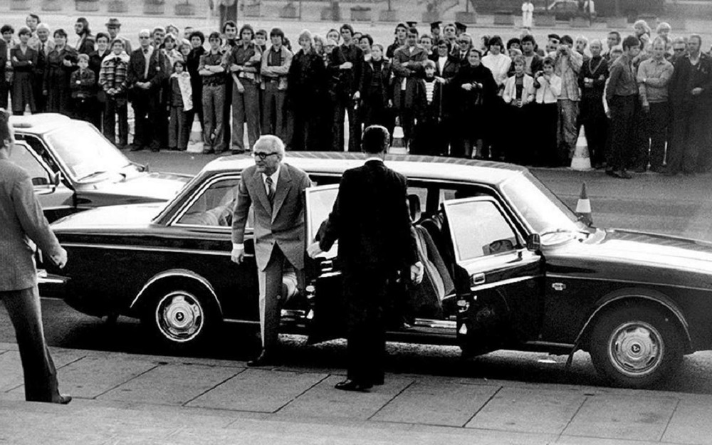 Удлиненный Volvo семейства 260 лидера ГДР Эриха Хонеккера.