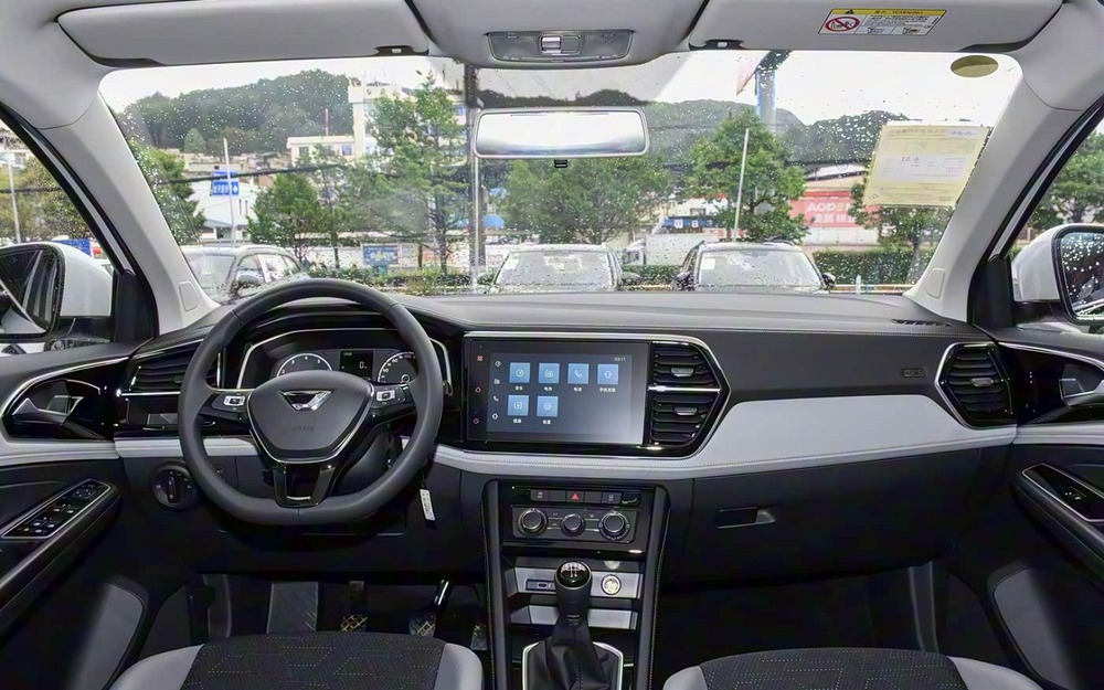 Интерьер Jetta VS5 2026