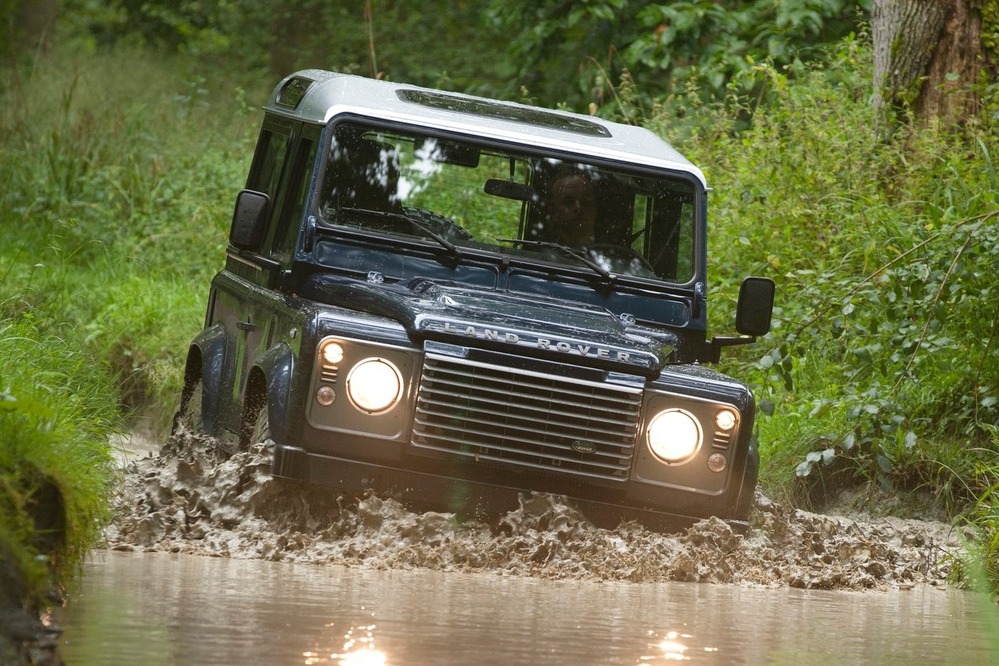 Спецверсия от SVO станет последней для Land Rover Defender