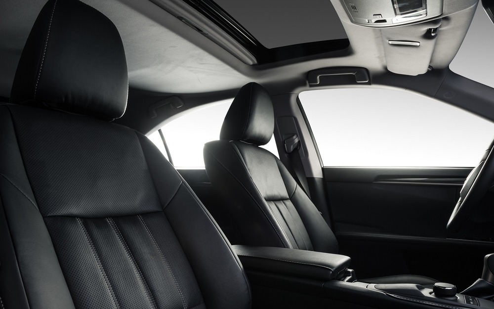 Интерьер Lexus ES