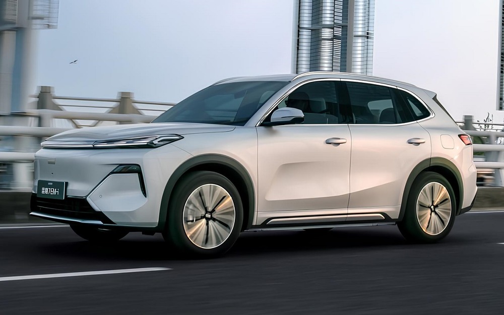 Раскрыт новый кроссовер Geely для РФ