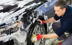 Когда машине точно нужна мойка днища, а когда это просто трата денег