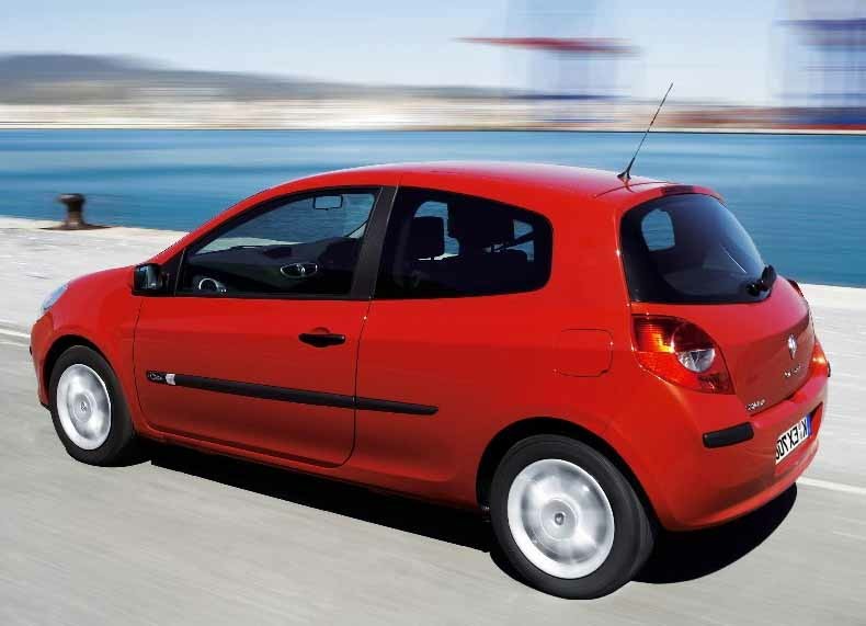 Третье поколение Renault Clio появится 7 октября