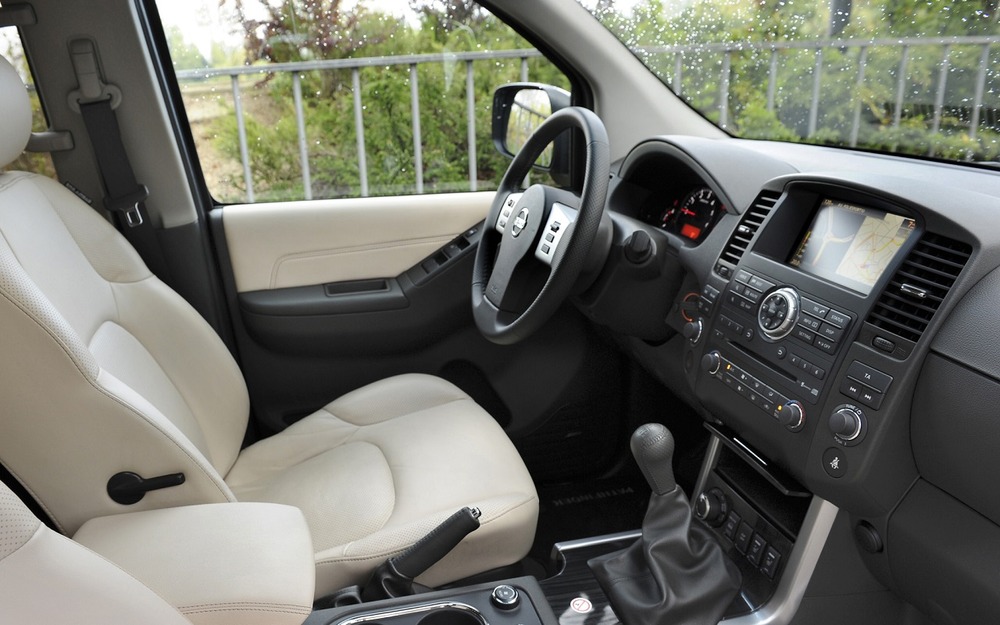Интерьер Nissan Pathfinder