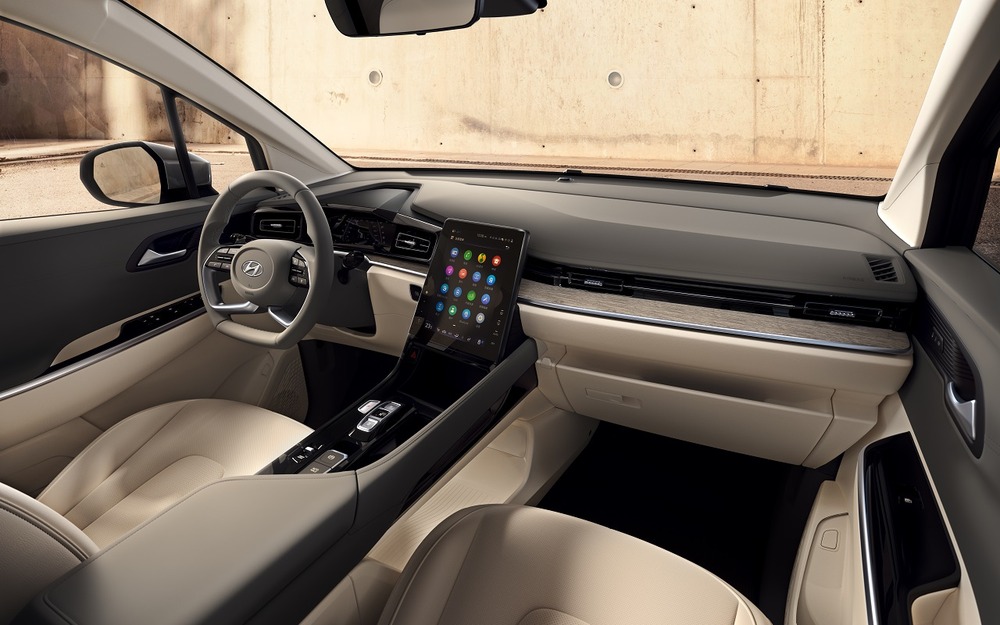 Интерьер Hyundai Custin