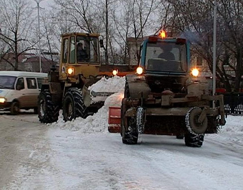 «Росавтодор» призывает водителей уступать дорогу снегоуборочной технике