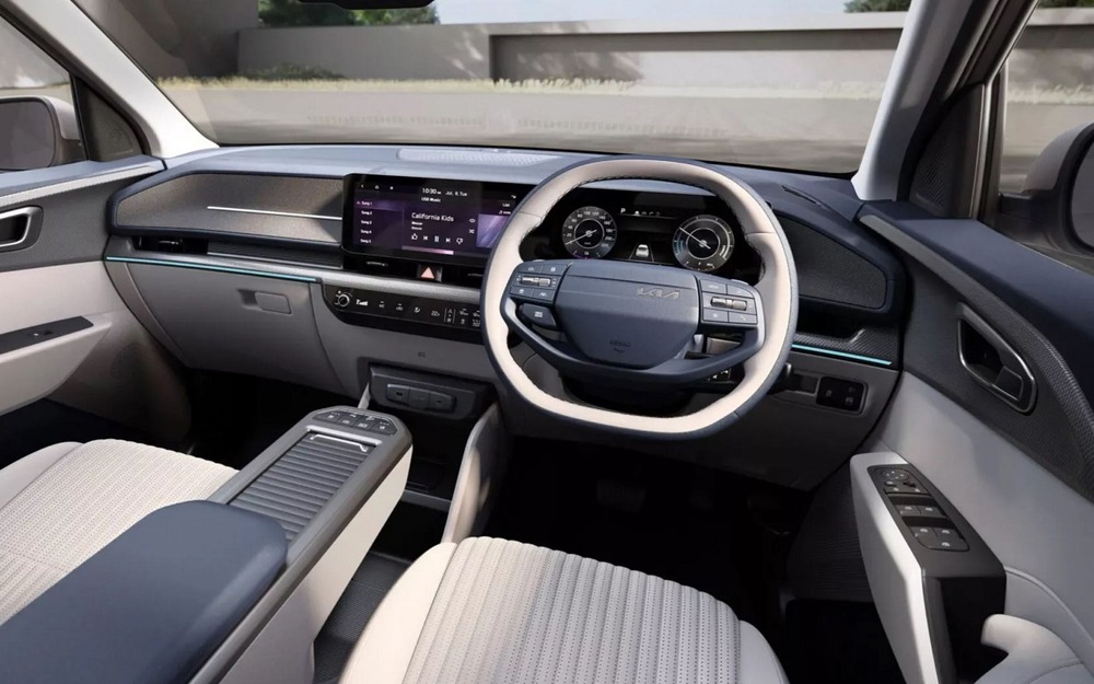 KIA Carens Clavis