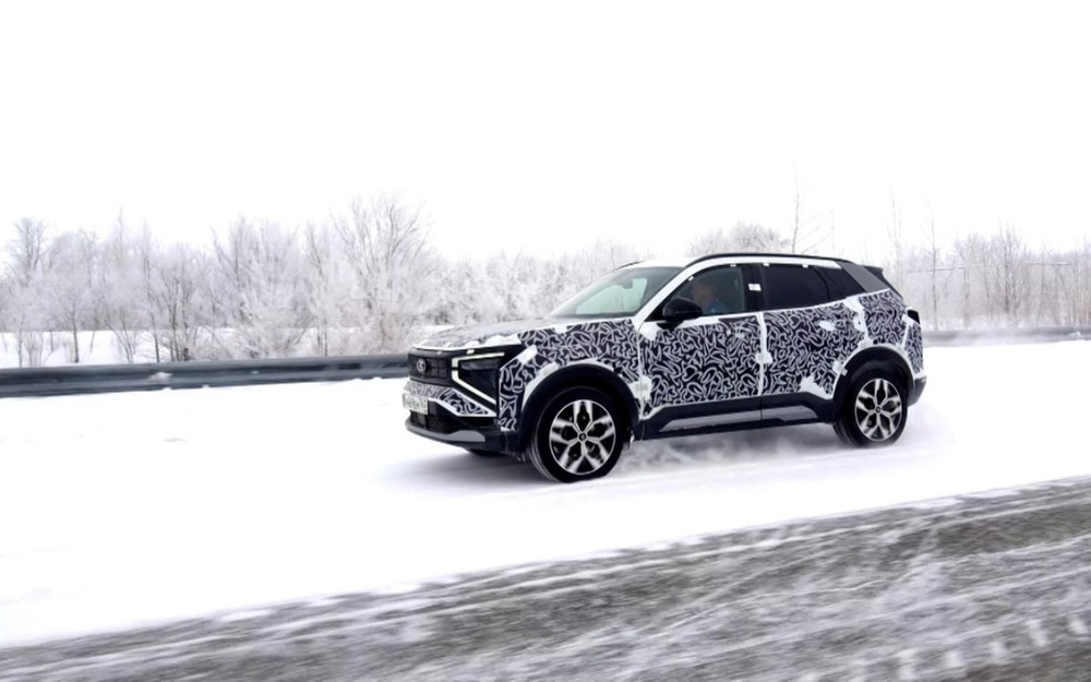 Кроссовер Lada Azimut испытали морозами, солью и плохими дорогами