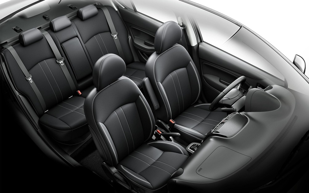 Интерьер Mitsubishi Attrage