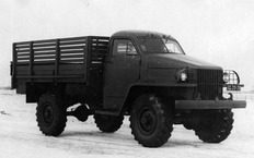 Опытный образец полноприводного ГАЗ-63 1944 года с временной кабиной американского Studebaker. Машина была рассчитана на 2000 кг груза, а при поездках по грунтовым дорогам - на 1500 кг. Серийный выпуск начали в 1948-м.