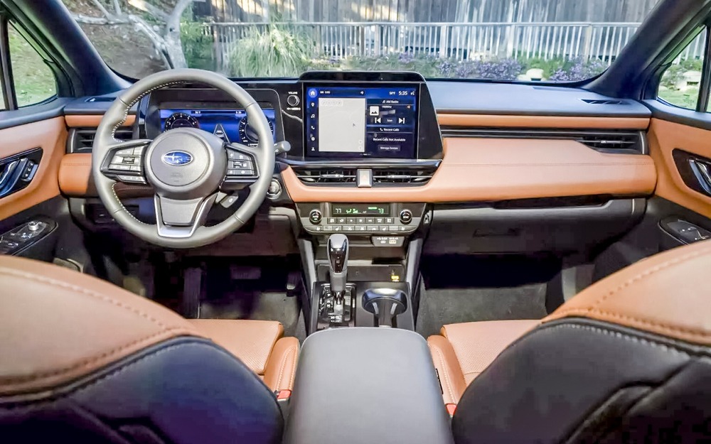 Интерьер нового Subaru Outback