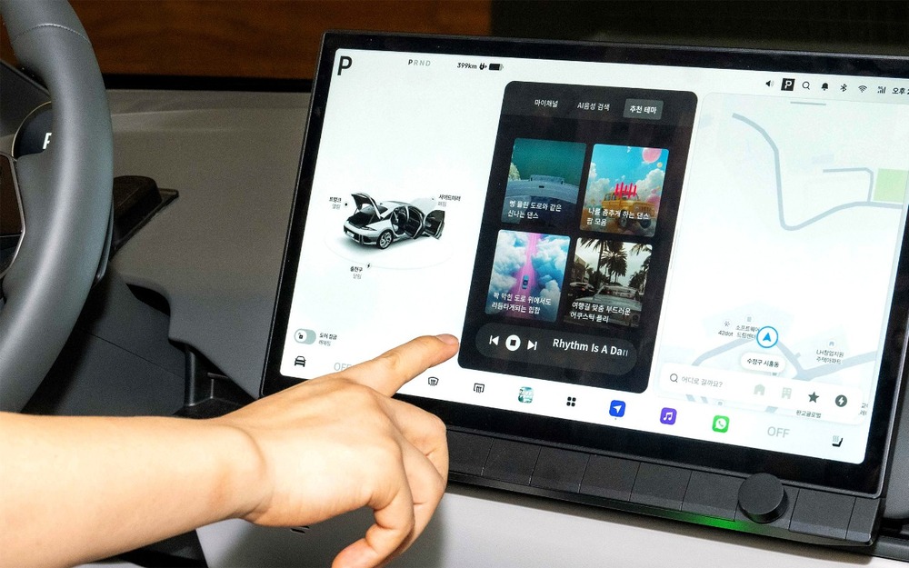 Интерьер Hyundai Elantra CN8 2027