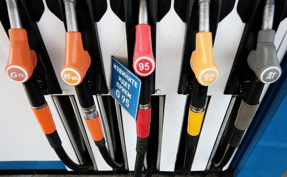 Бензин за неделю подорожал на 7 копеек