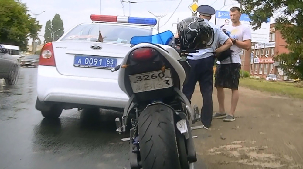 Мотоциклистов начали штрафовать за… тонировку