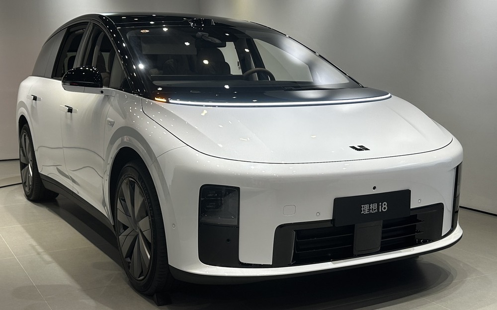Li Auto i8