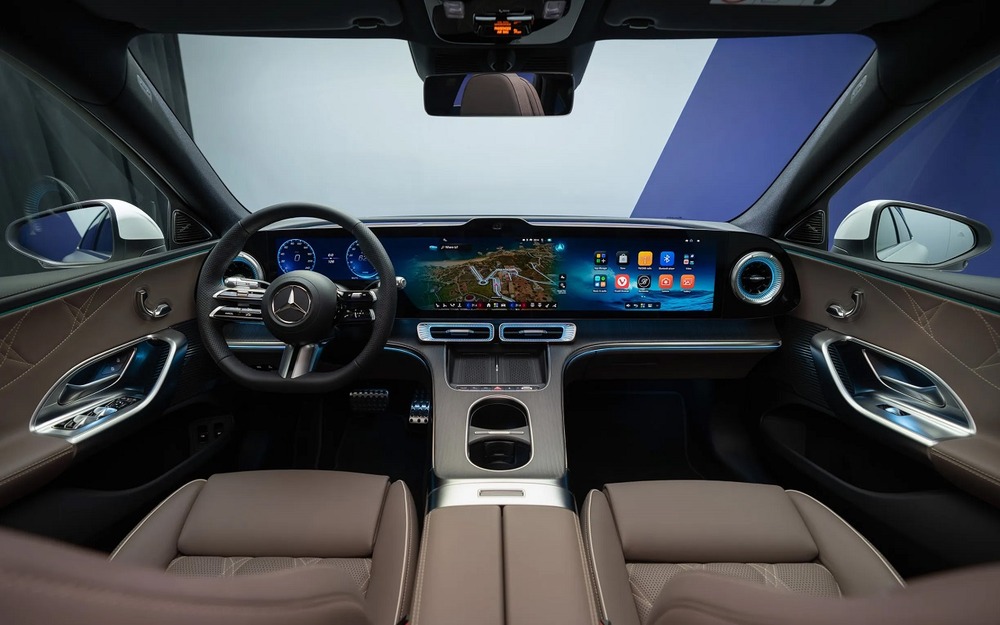 Интерьер Mercedes-Benz C-Class Electric