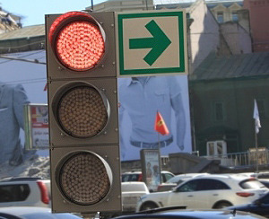 Поворот направо на красный разрешат на шести перекрестках