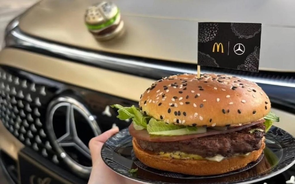Самая смачная коллаба года - Mercedes и McDonald’s!