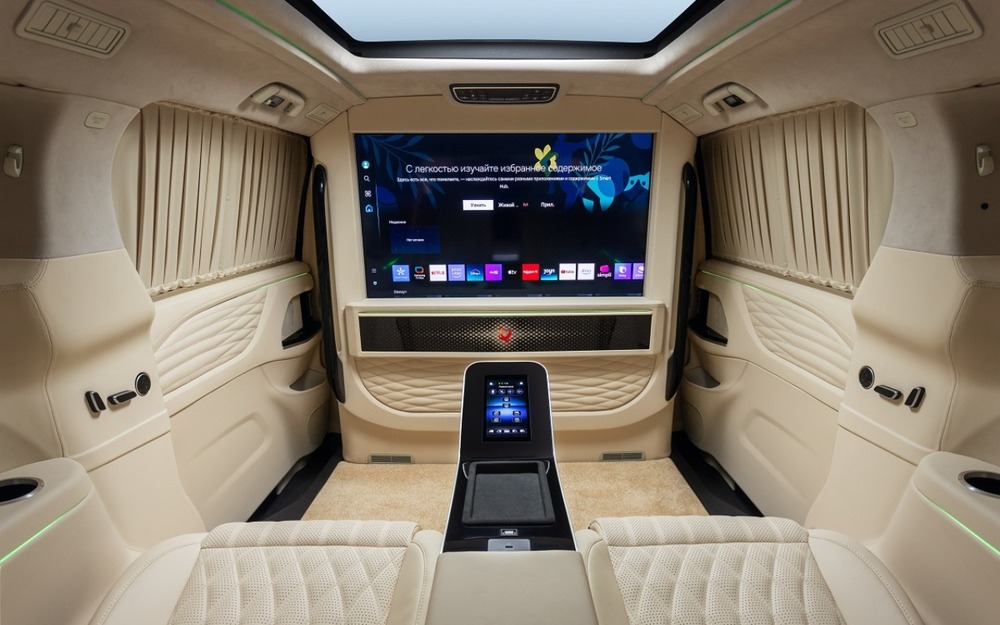 В России появилось VIP-такси с роскошным салоном