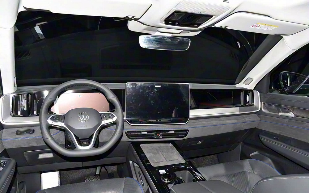 Представлен немецкий 5-метровый обновленный кроссовер-гигант для рынка Китая