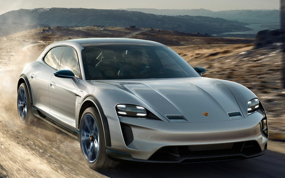 Первый прокат: Porsche показала электромобиль Taycan