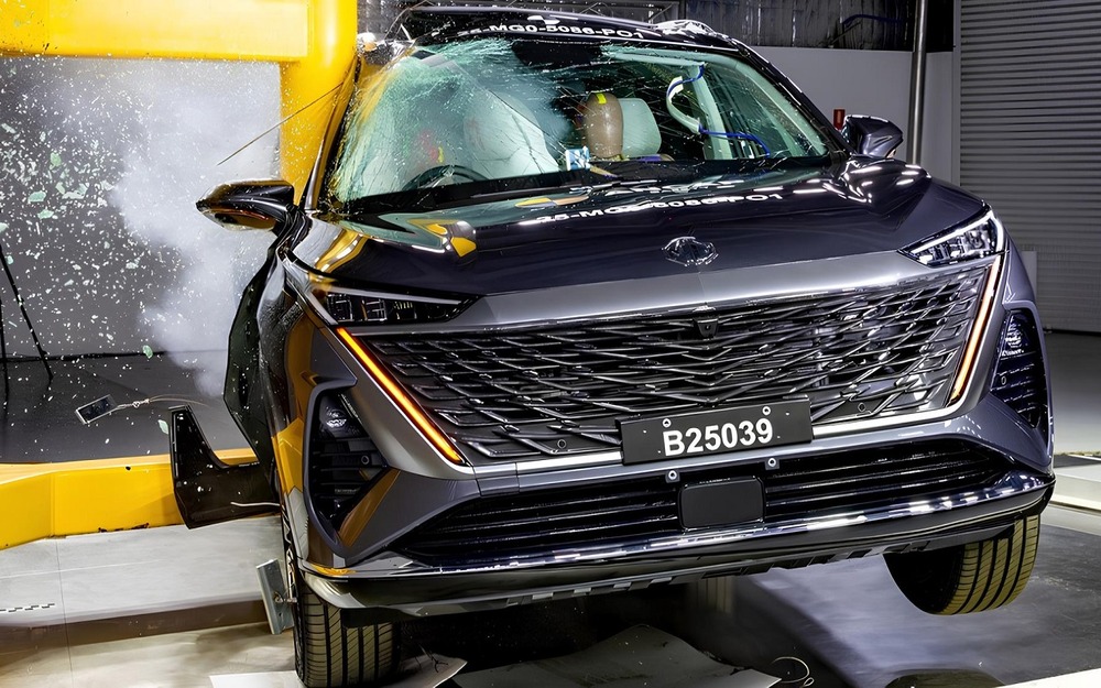 Будущий Москвич М90 разбили в краш-тесте - есть результаты!