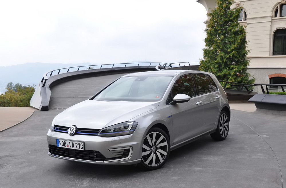 Оператив ЗР: VW Golf GTE - гибридное будущее гольф-клаccа