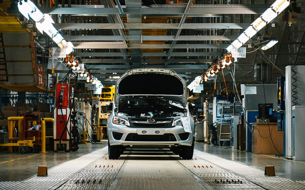 АВТОВАЗ объявил простой - низкий спрос
