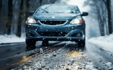 Первый лед на дорогах: как встретить зиму без аварий и непредвиденных расходов