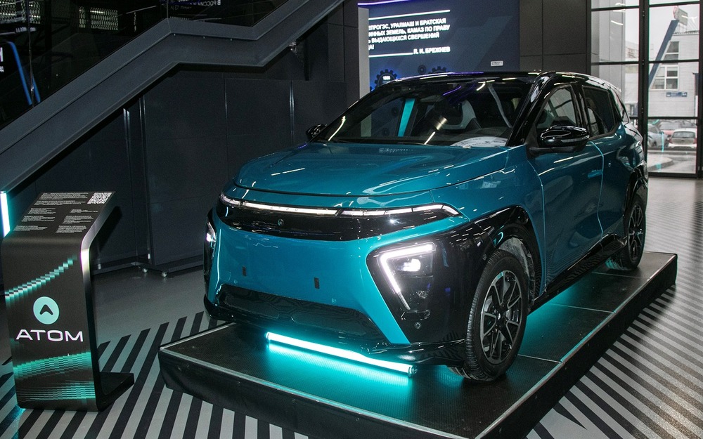 Атом - когда появится, сколько проедет в мороз, где обслуживать?