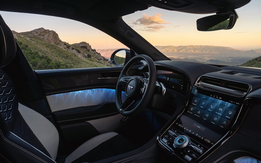 Новый Bentley Torcal привезут в Россию: цены и сроки